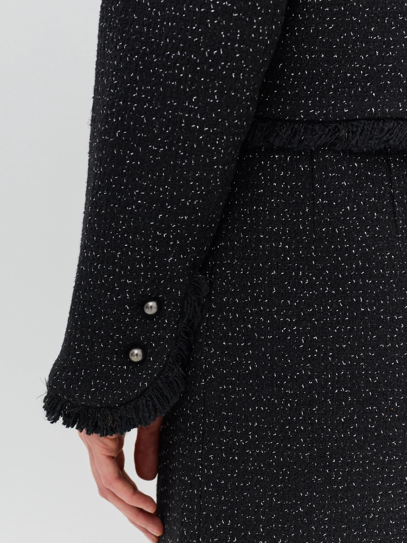 Укороченный жакет из твида