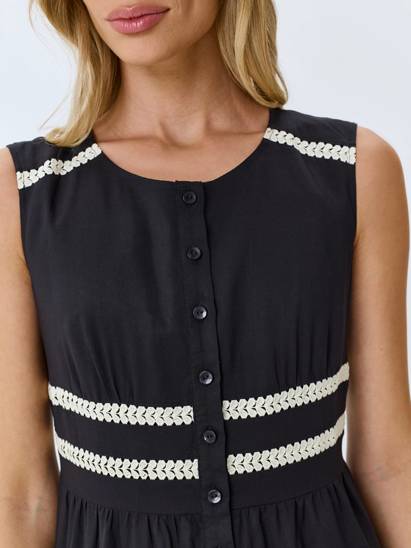 Платье из тенселя с ярусными оборками