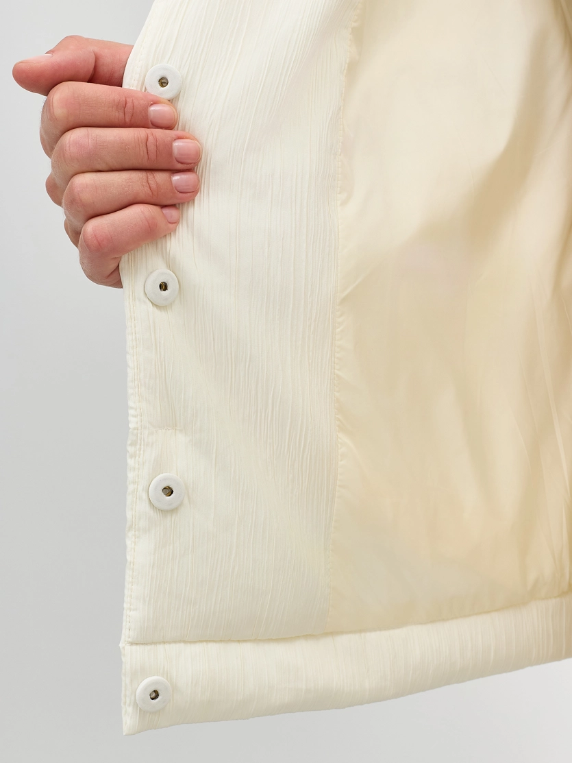 Oversize куртка из фактурной ткани