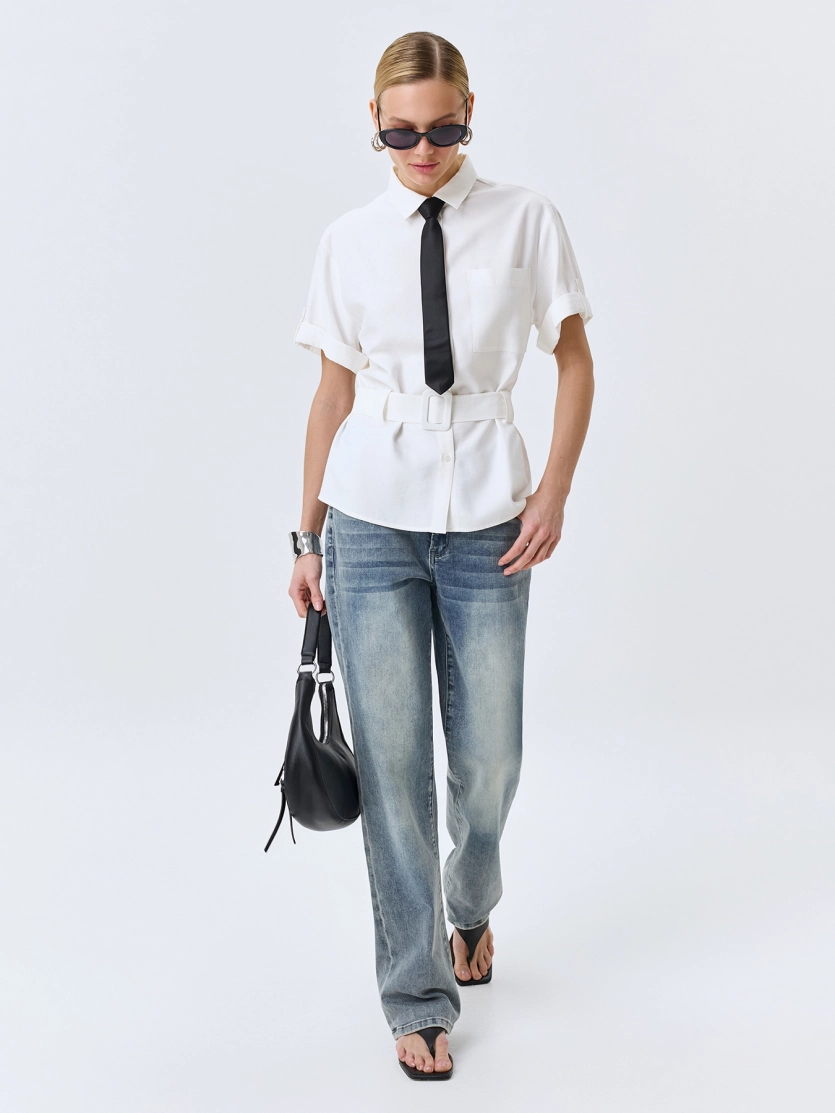 Классическая блузка с поясом