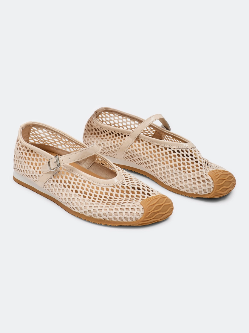 Ажурные балетки в спортивном стиле