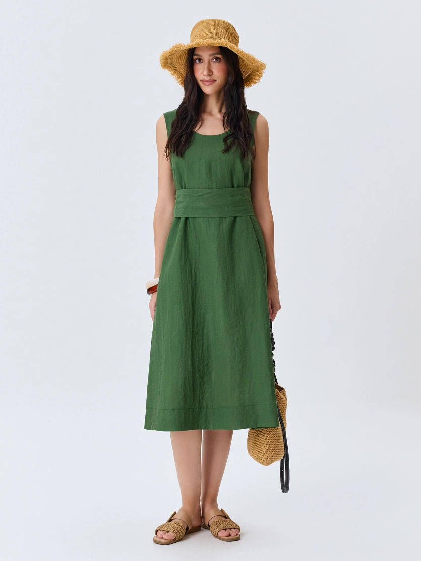 Свободное платье с поясом