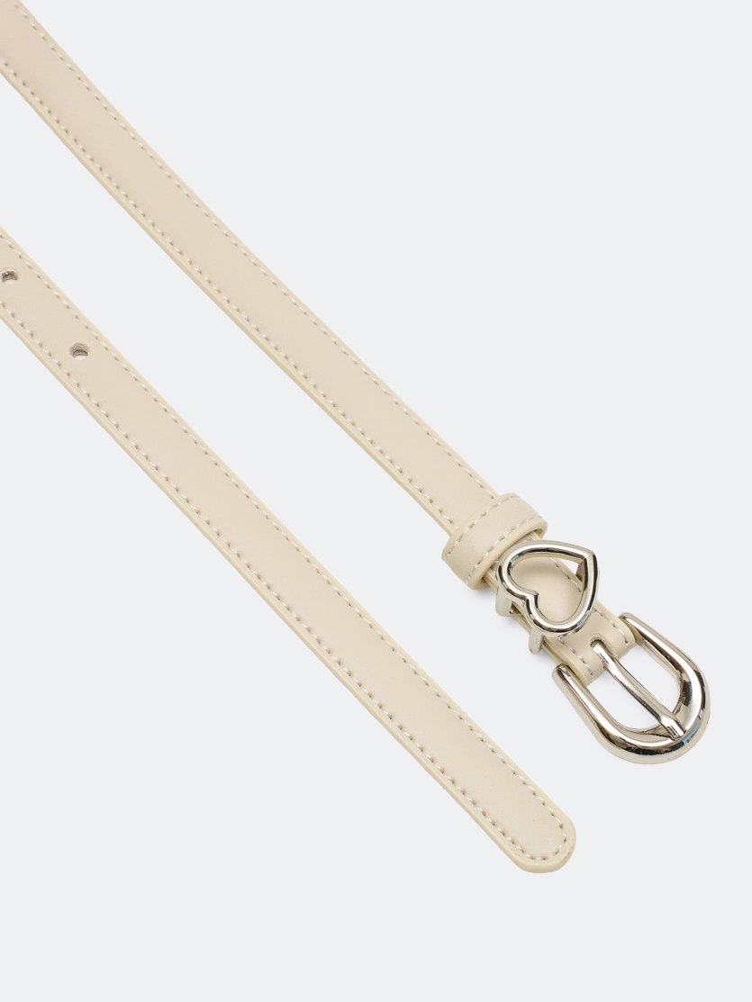 Тонкий кожаный ремень с акцентным декором