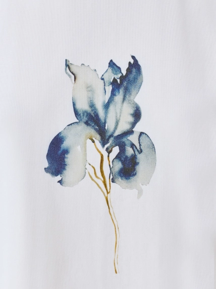 Футболка с флоральным принтом