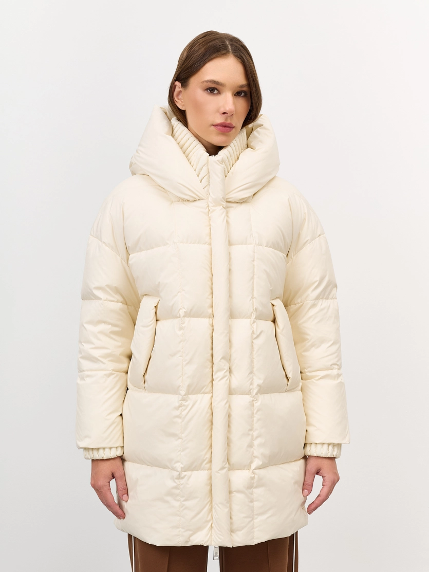 Укороченный пуховик с акцентным воротником