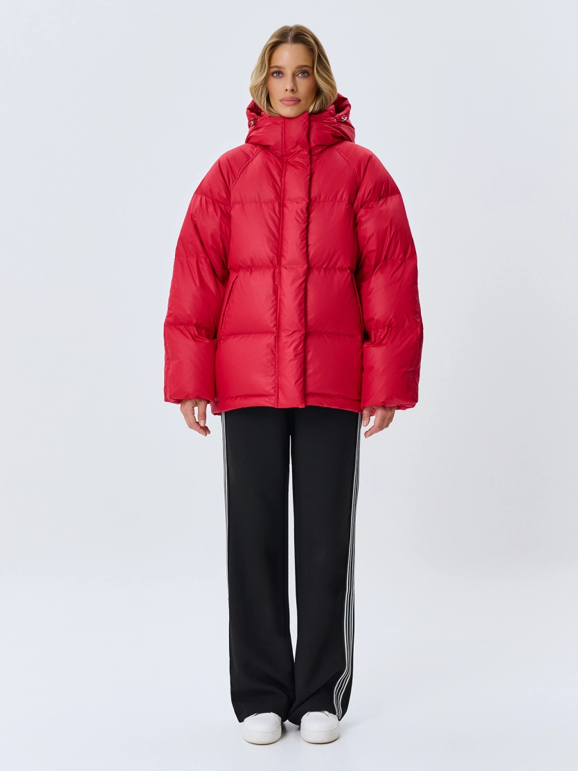 Яркий пуховик Oversize