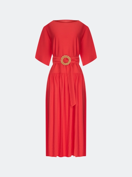 Платье из тенселя с акцентным поясом