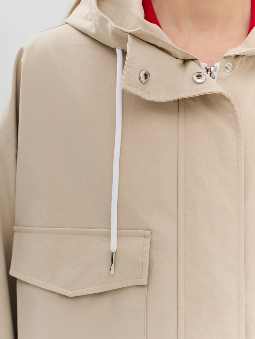 Ветровка в стиле "Casual" с капюшоном