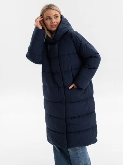 Утепленное пальто с капюшоном