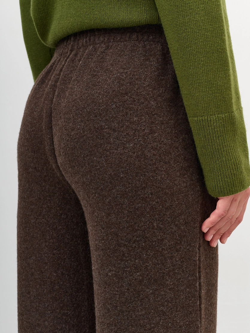 Теплые трикотажные брюки