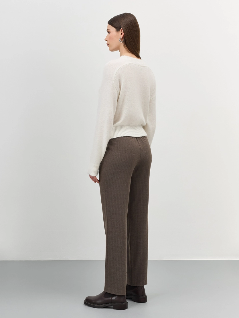 Комфортные брюки на широком поясе