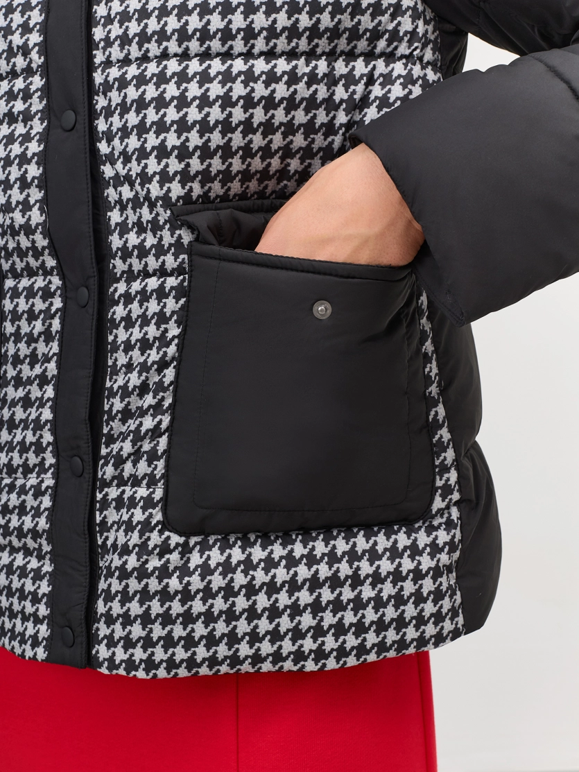 Куртка с контрастными деталями