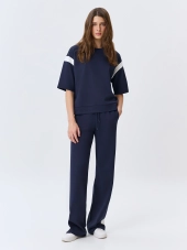 Брюки с контрастными лампасами