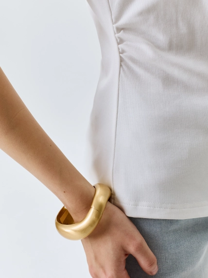 Асимметричный топ с высоким разрезом