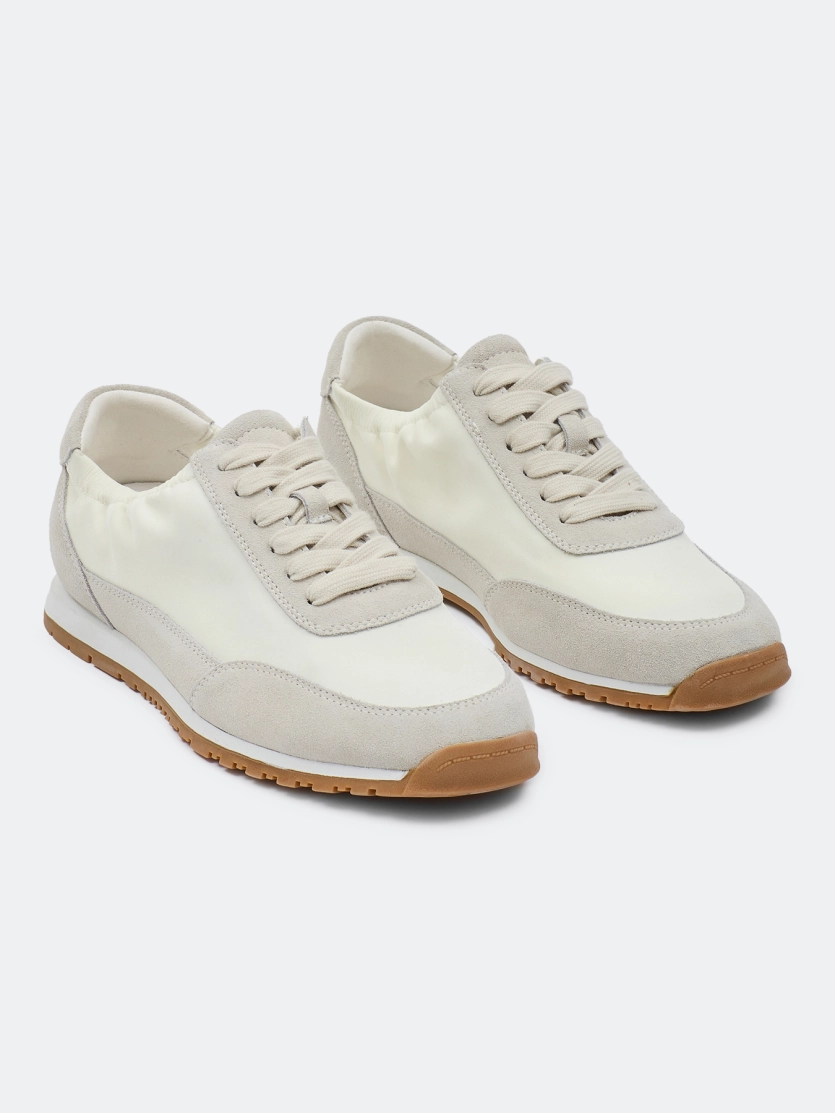 Кроссовки из замши с акцентной сборкой