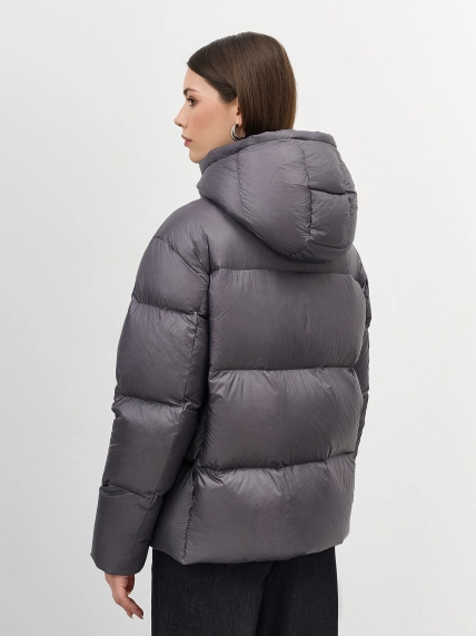 Укороченный пуховик с сатиновым блеском