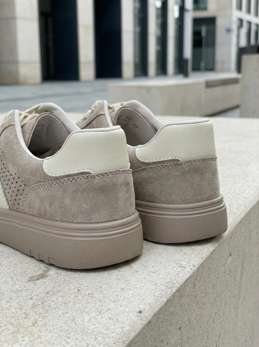 Кеды из натуральной замши с перфорацией