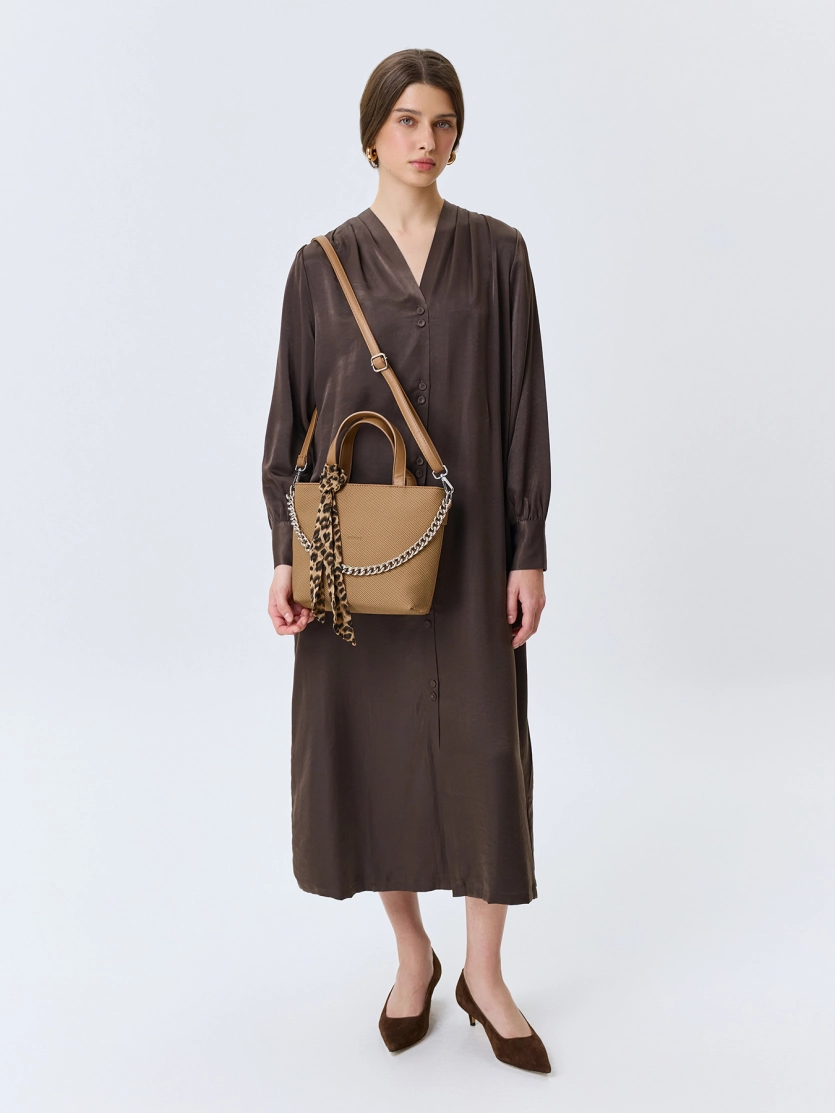 Сумка-хобо из фактурной эко кожи