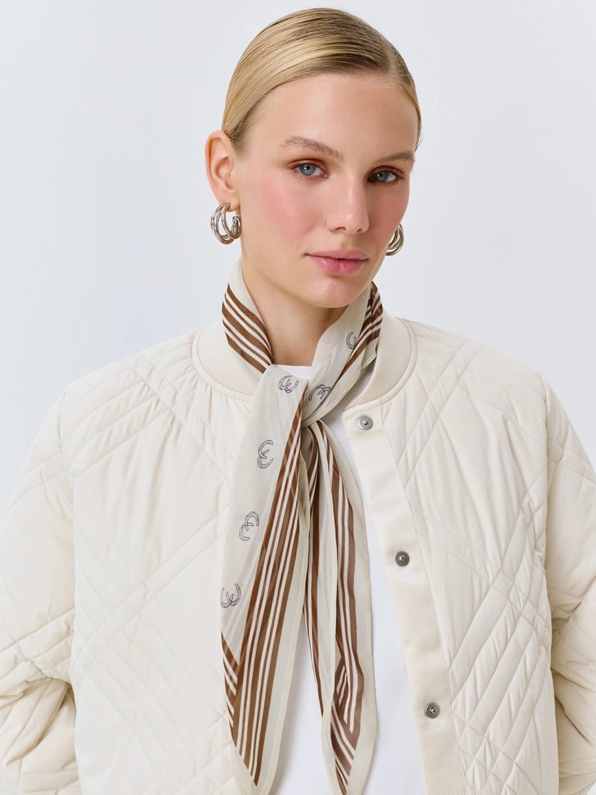 Легкий шейный платок цвета экрю