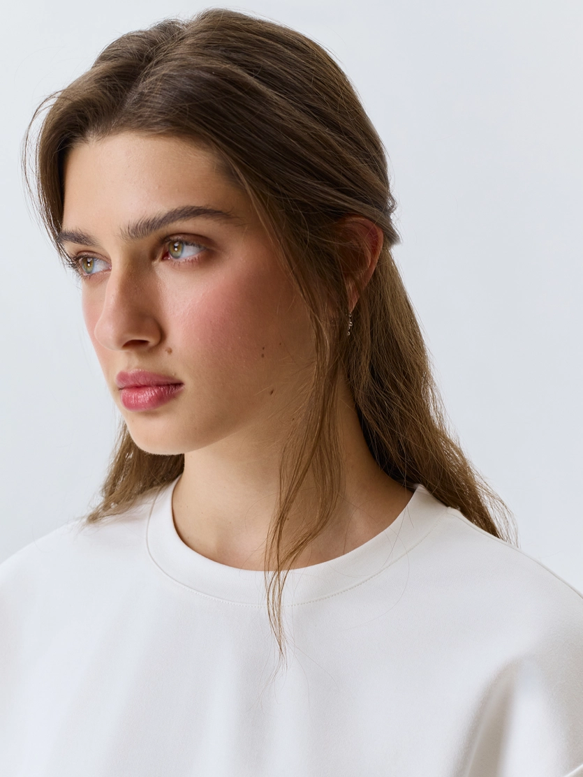 Джемпер с контрастной шнуровкой