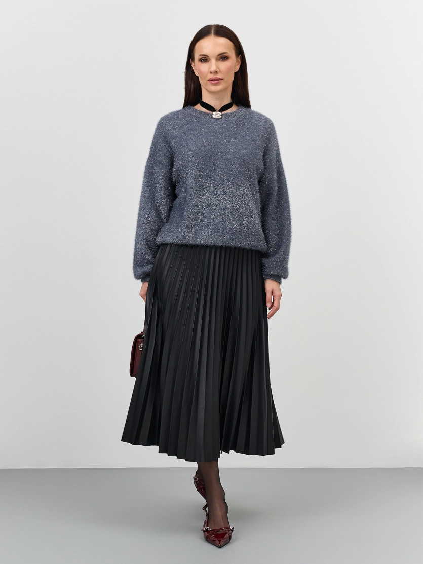 Джемпер из мерцающей пряжи