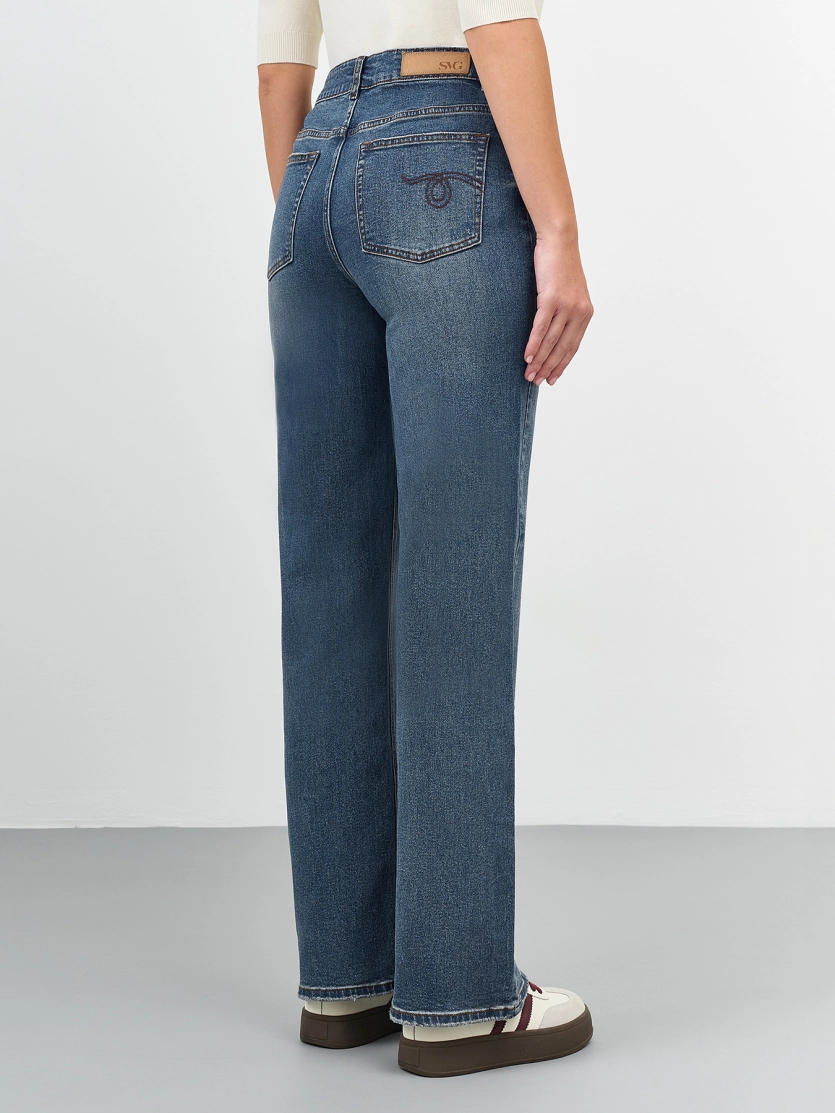 Джинсы Bootcut с деликатной варкой