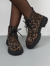 Кожаные ботинки с анималистичным принтом