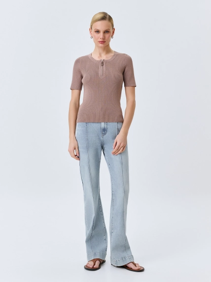 Джемпер из вискозы с деликатным люрексом