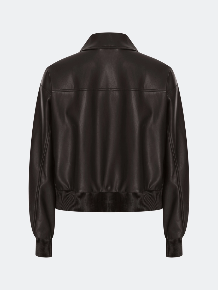 Бомбер из эко кожи с накладными карманами