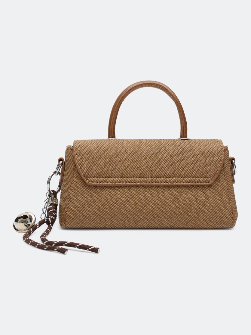 Сумка-багет с обвесом