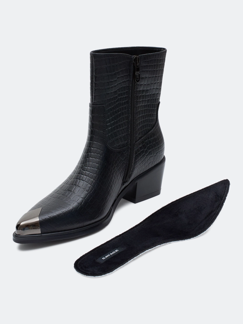 Высокие ботинки из фактурной кожи