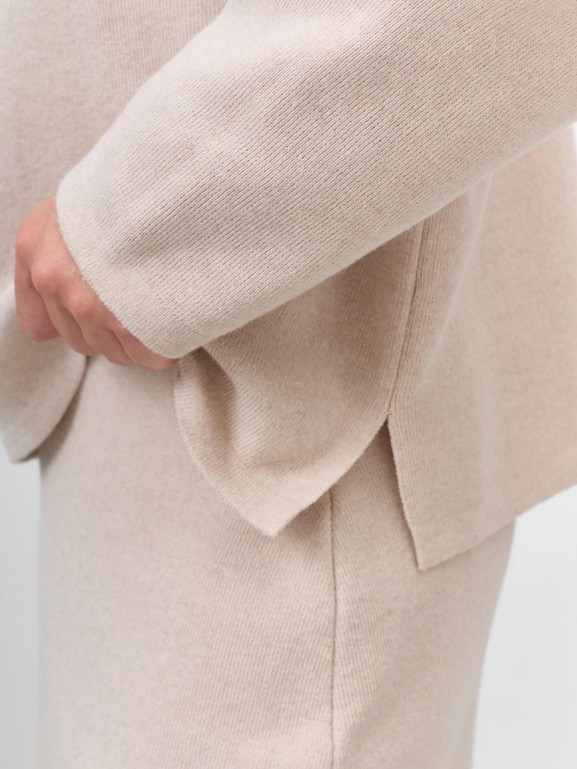 Свободный свитер с ангорой