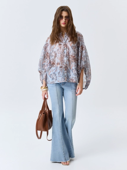 Джинсы клёш с акцентными стрелками