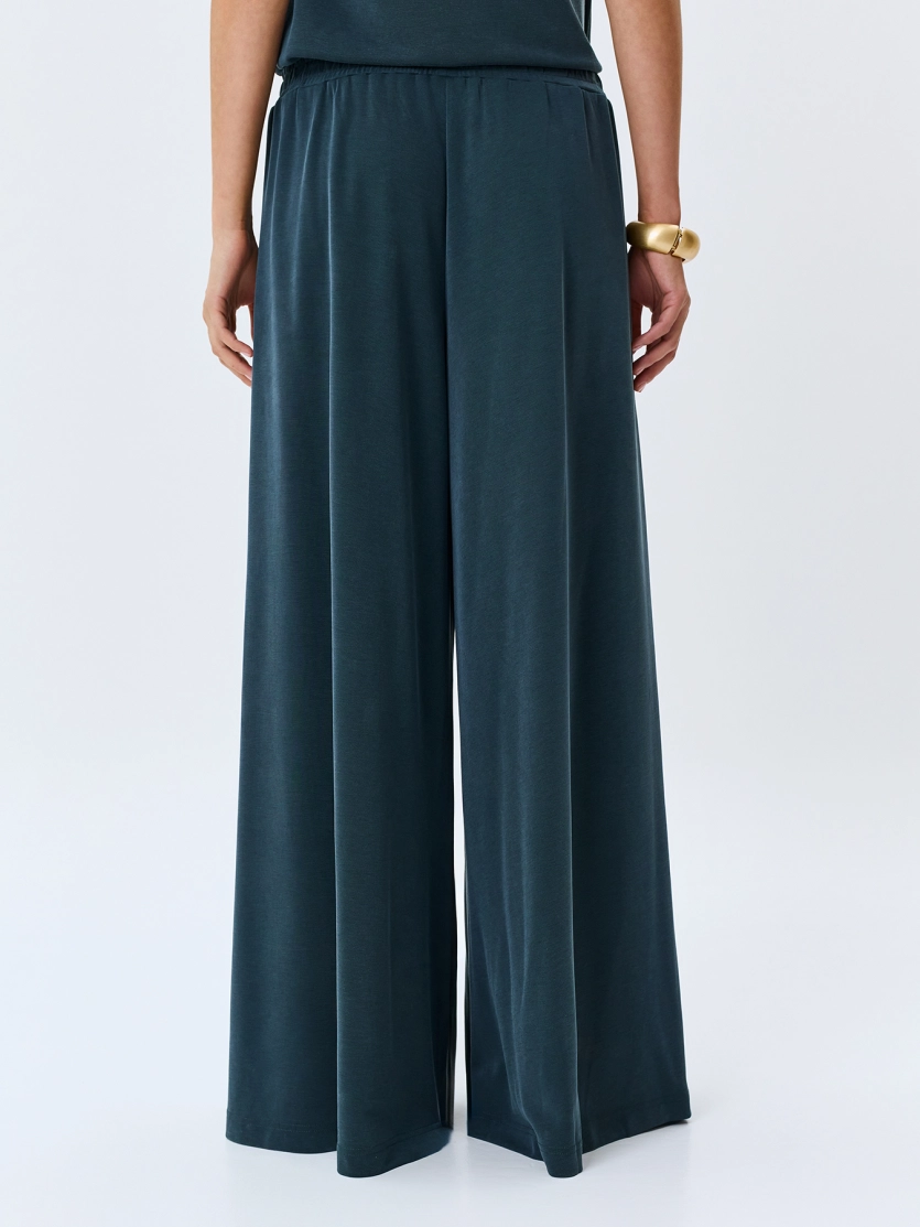 Брюки палаццо с высокими разрезами 