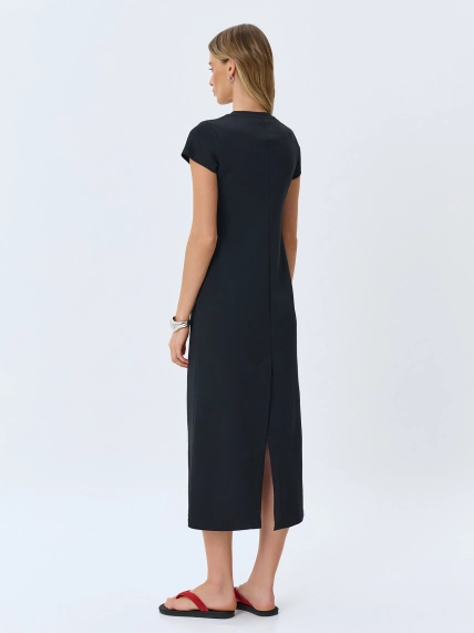 Трикотажное платье-макси