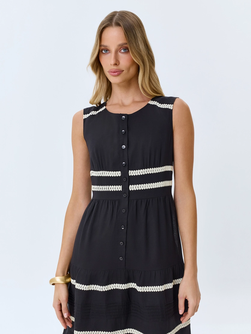 Платье из тенселя с ярусными оборками