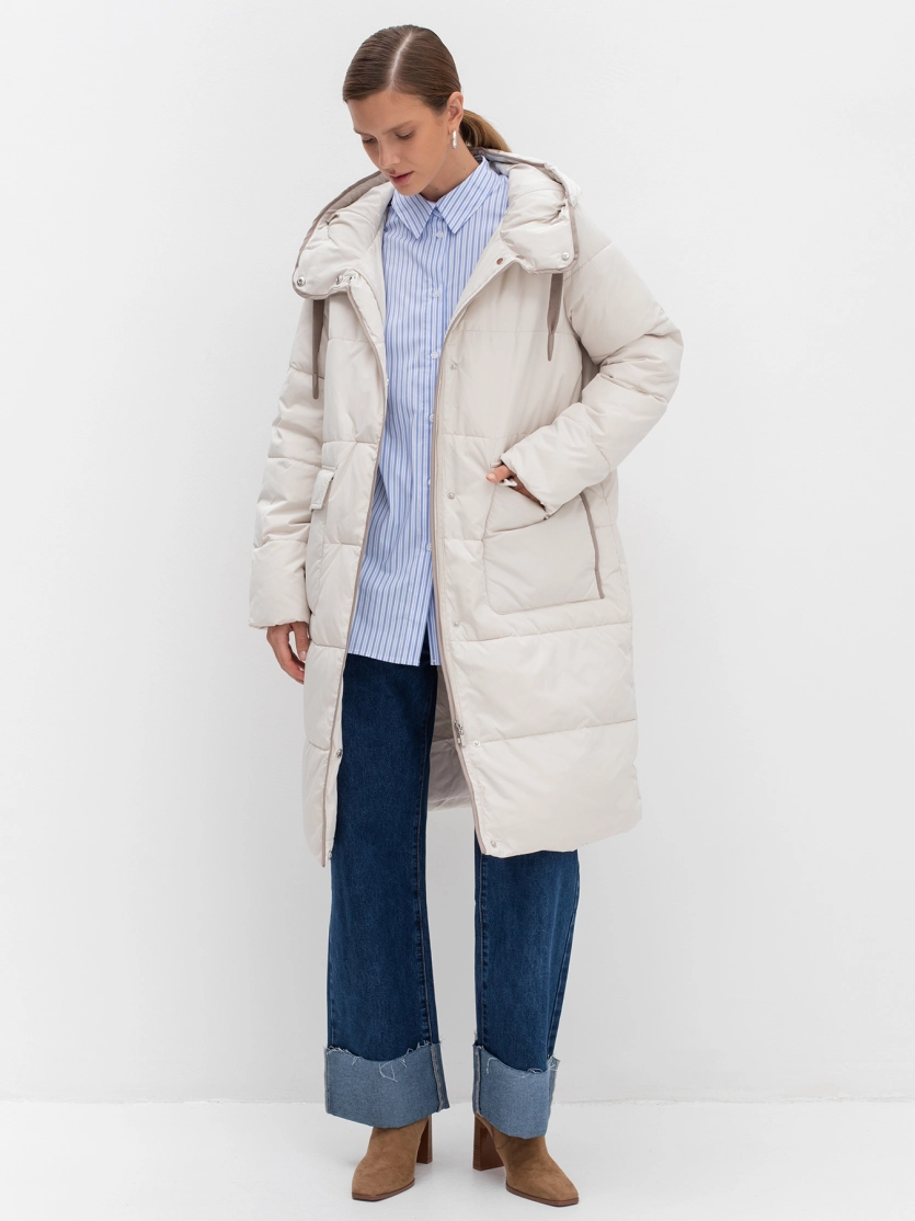 Удлиненное пальто с отделкой контрастного цвета