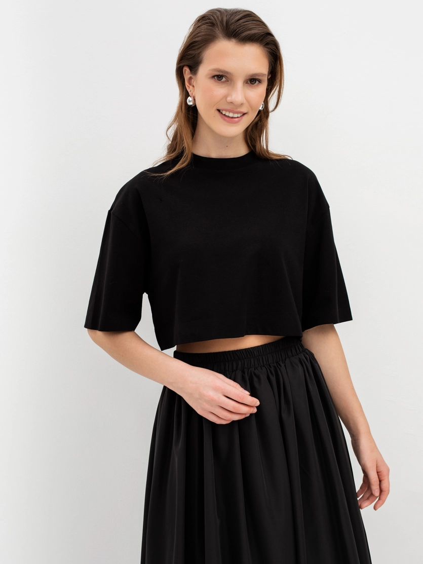 Укороченная футболка oversize