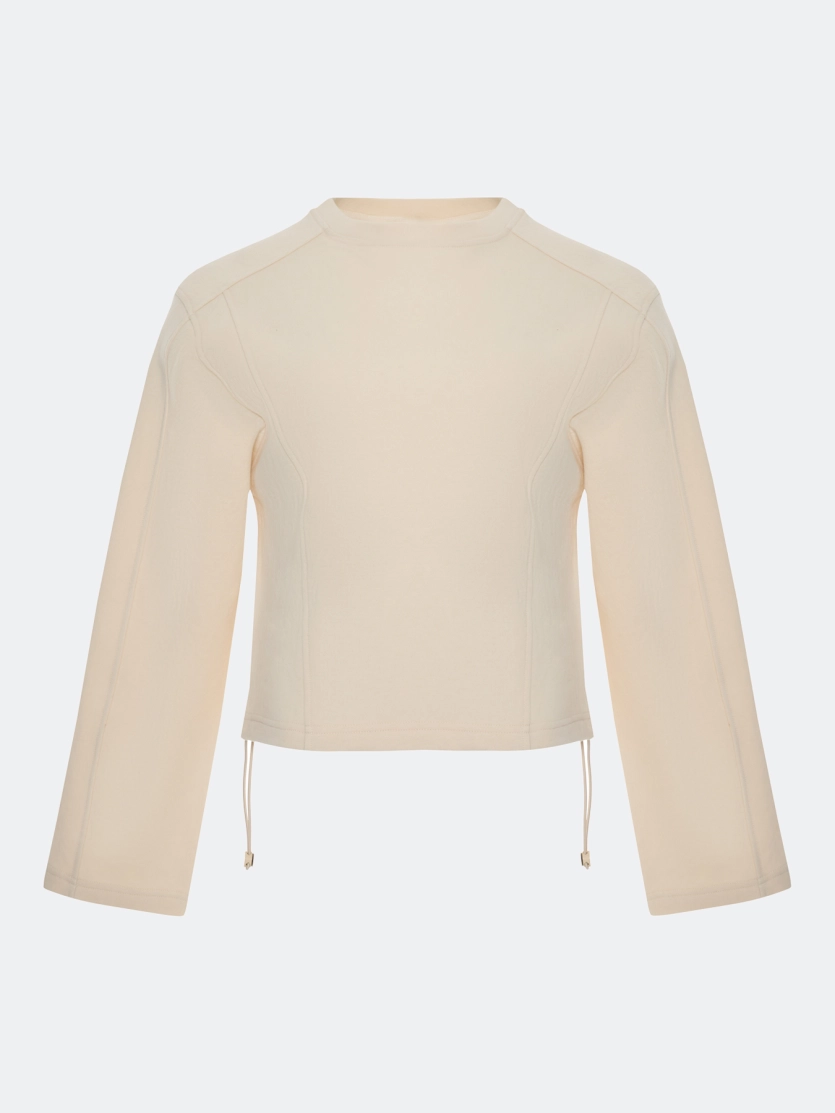 Укороченный джемпер с рельефными швами