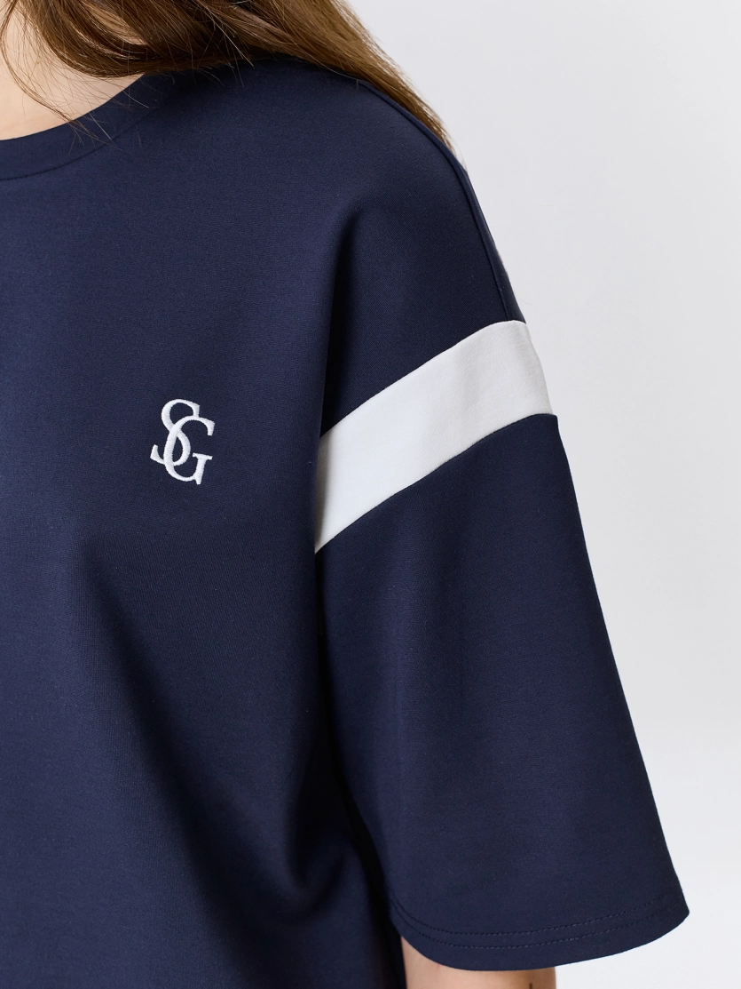 Джемпер с контрастными вставками