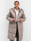Утеплненное стеганое пальто с манишкой
