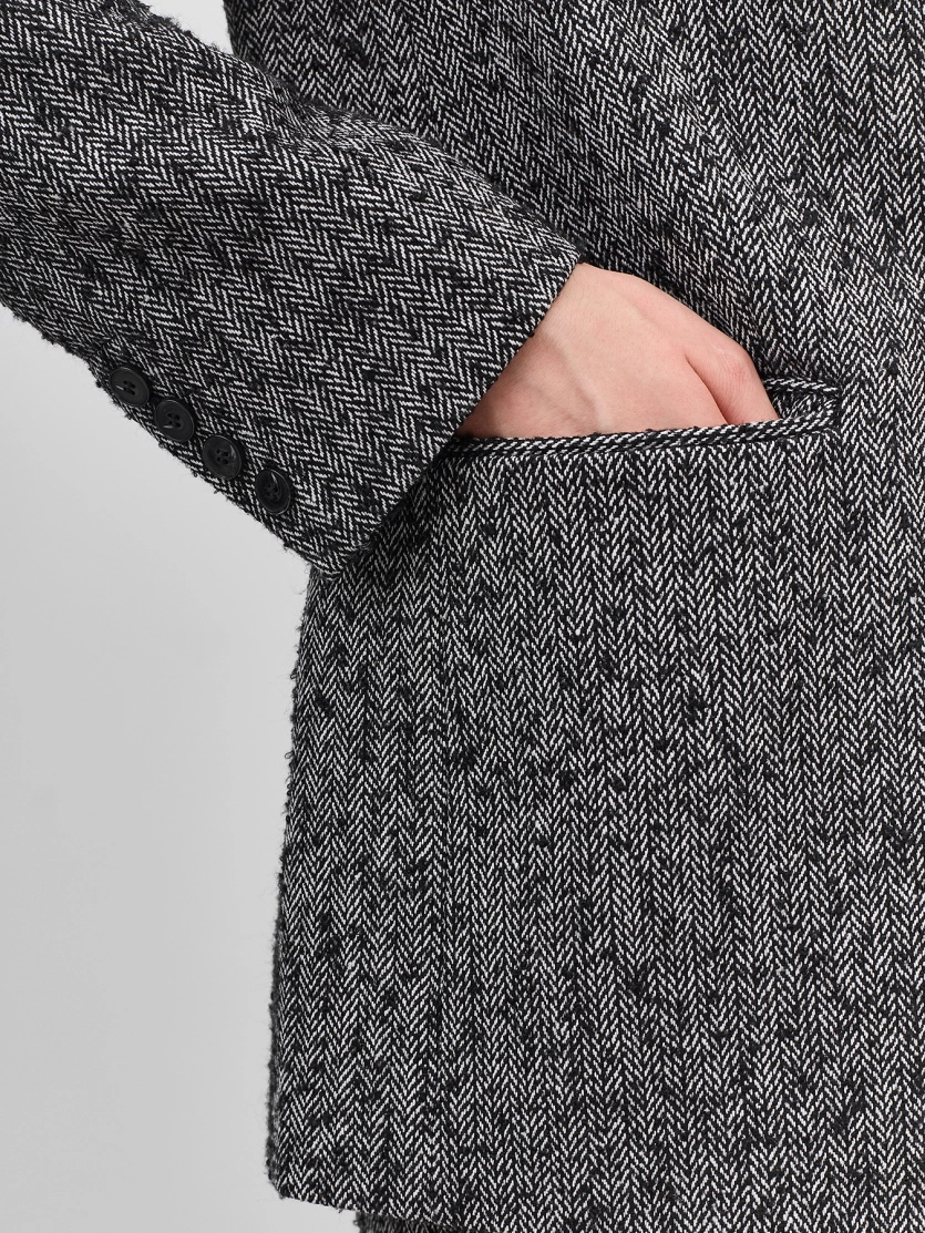 Однобортный жакет  из твида