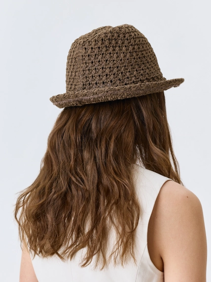 Шляпа с плетеным узором