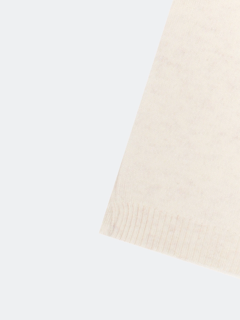 Молочный шарф из смесовой вискозы