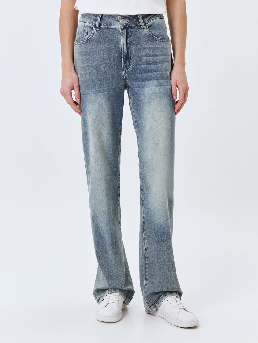 Прямые джинсы с деликатной варкой