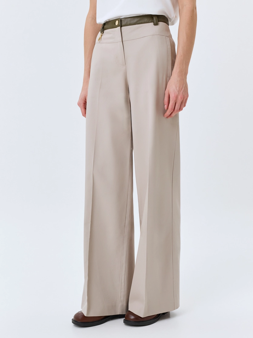 Широкие брюки с контрастным поясом