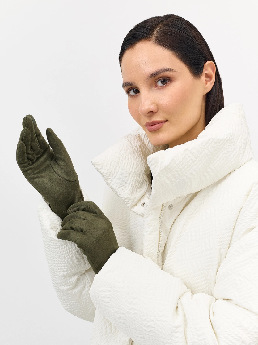 Перчатки с декоративным хлястиком