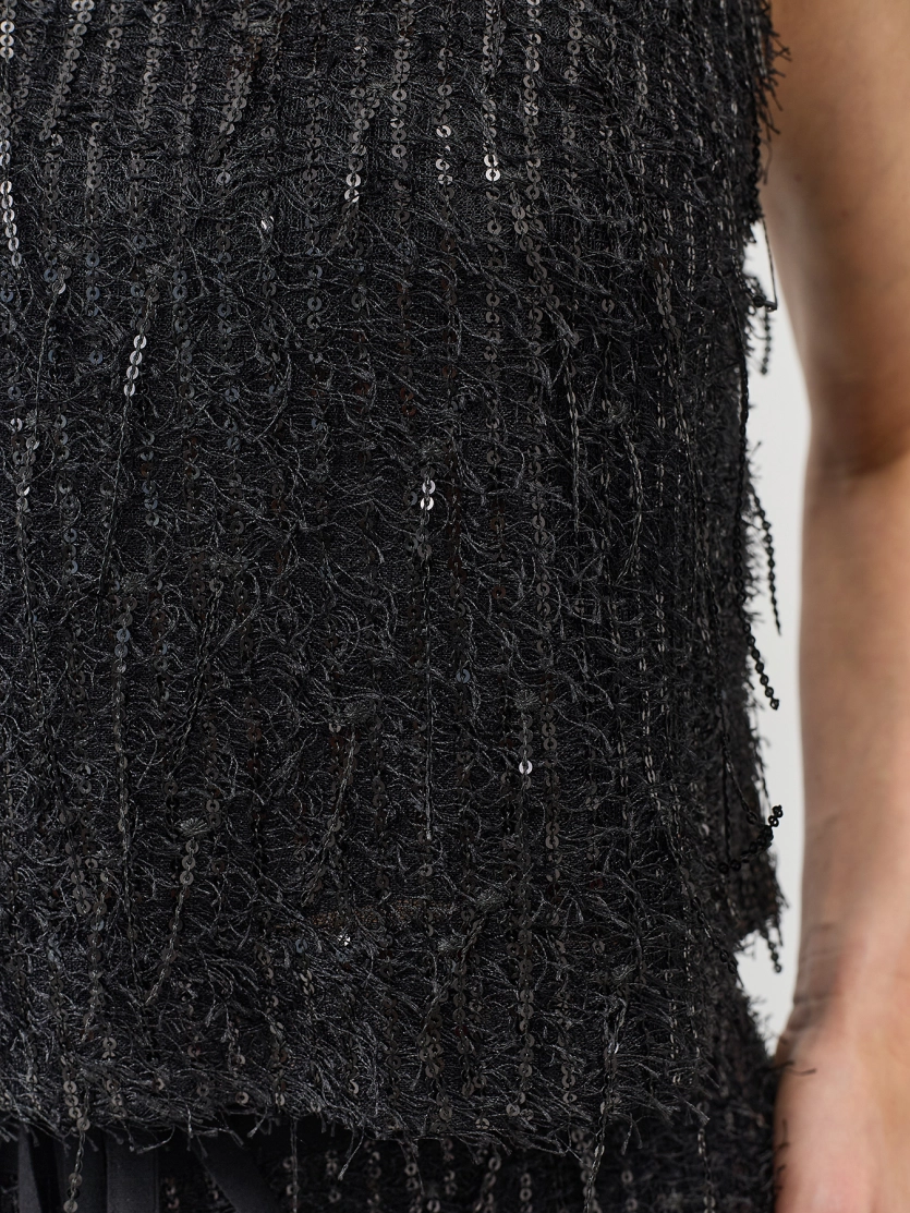 Топ с пайетками и бахромой