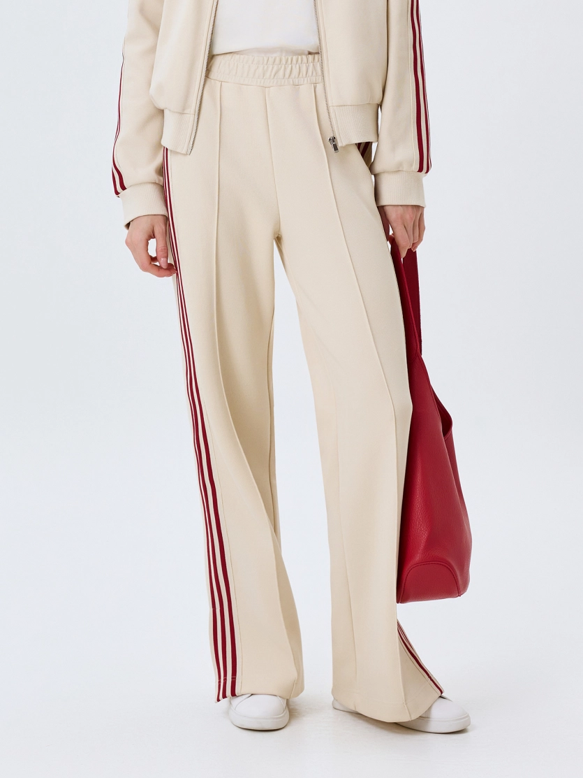 Трикотажные брюки с контрастными лампасами