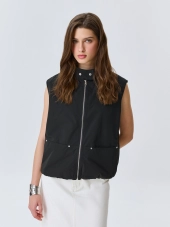 Свободный жилет в спортивном стиле